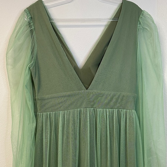 NWT PHIZE Sage Green V-Neck Tule Maxi Dress Slit Sheer Sleeves Size M Party - Picture 7 of 10